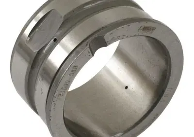 Pista per cassa motore lato destro diametro stock  - Annuncio 8828716