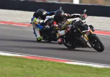 BMW M1000R vs Ducati Streetfighter V4 SP2: elogio della follia! [VIDEO e GALLERY]
