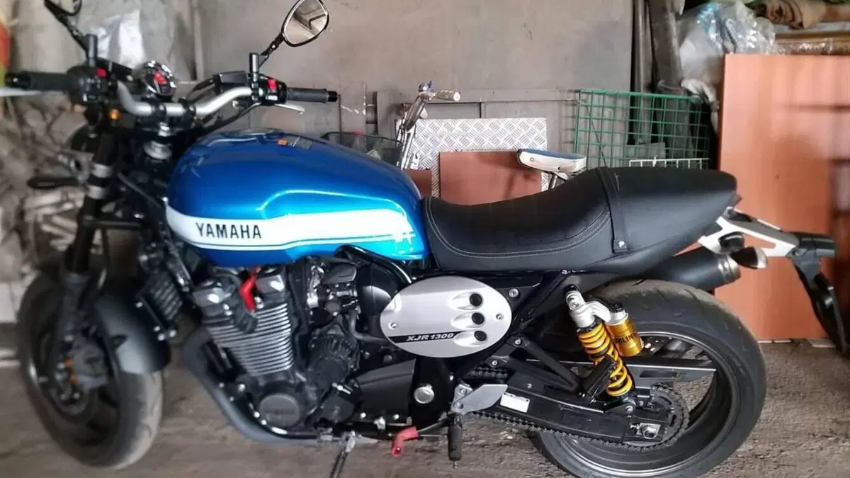 Yamaha XJR 1300 Racer (2015 - 17)  (6)