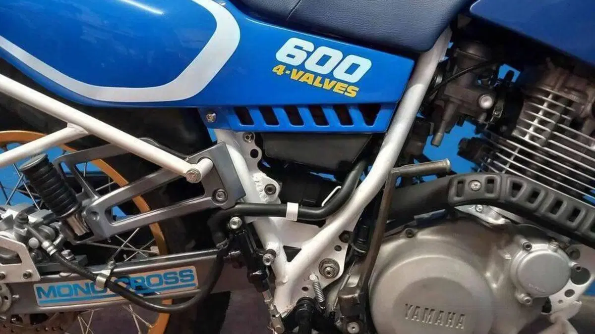 Yamaha   (8)