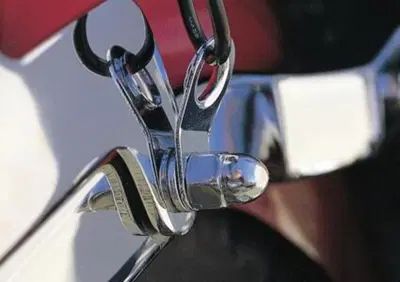 Staffe per cinghie confezione da 10 pezziﾠ Custom  - Annuncio 8549084