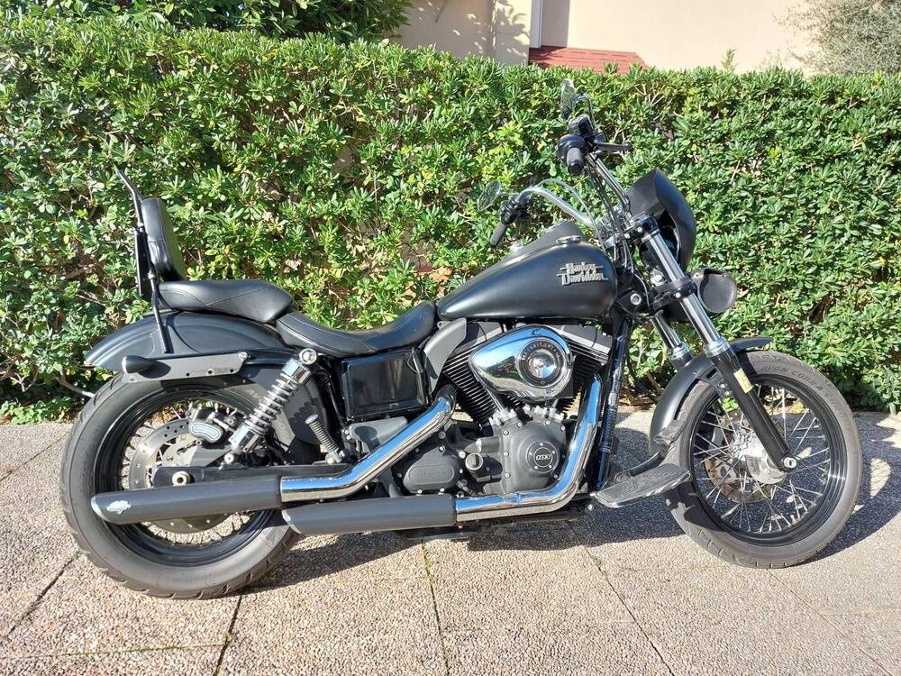 Harley-Davidson 1690 Street Bob (2017) - FXDB 