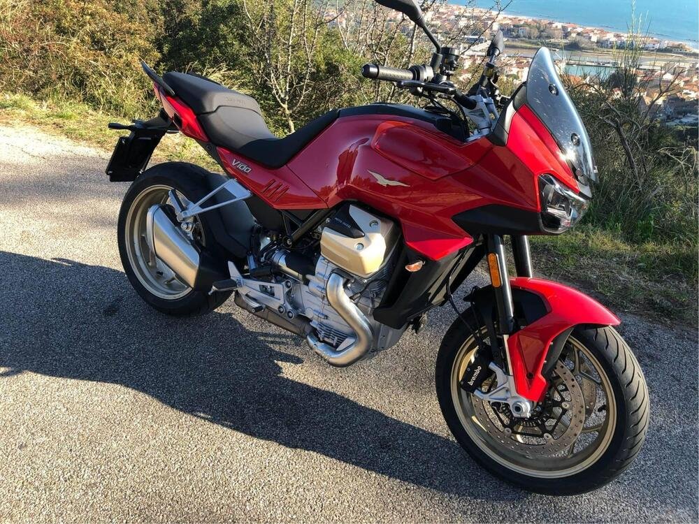 Moto Guzzi V100 Mandello (2023 - 24) 