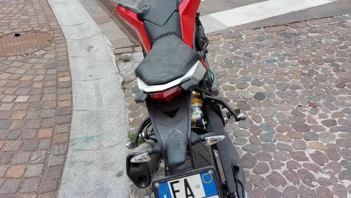 Husqvarna Nuda 900 R (2011 - 13)  (2)