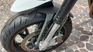 Husqvarna Nuda 900 R (2011 - 13)  (12)