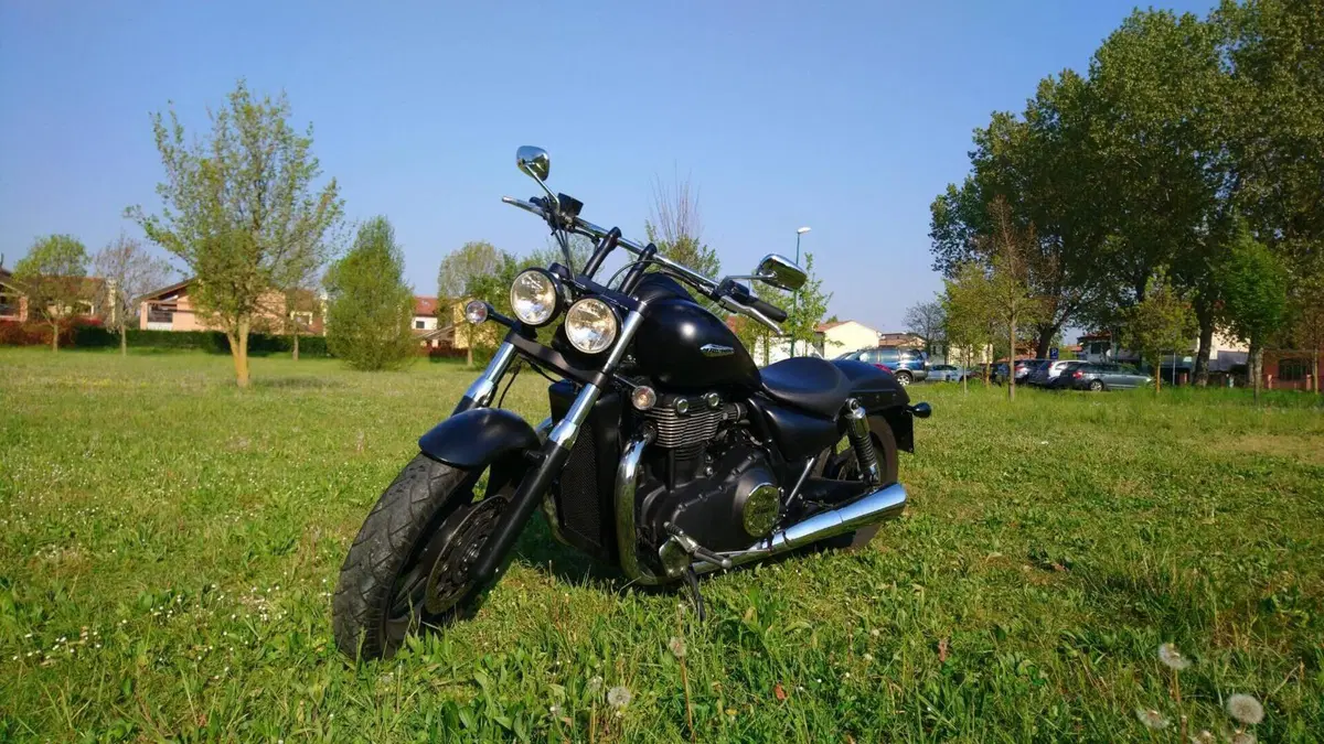 Triumph Thunderbird Storm 1700 ABS (2010 - 16)  (2)