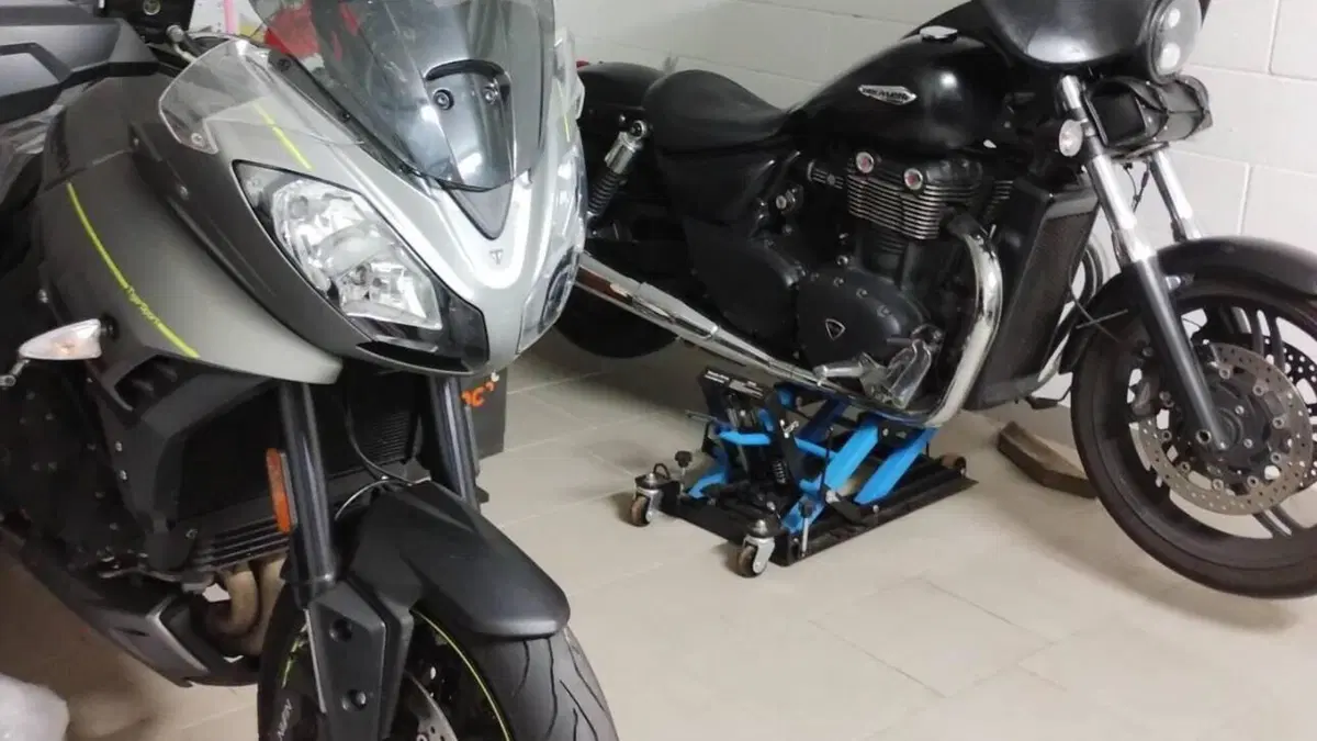 Triumph Thunderbird Storm 1700 ABS (2010 - 16)  (5)