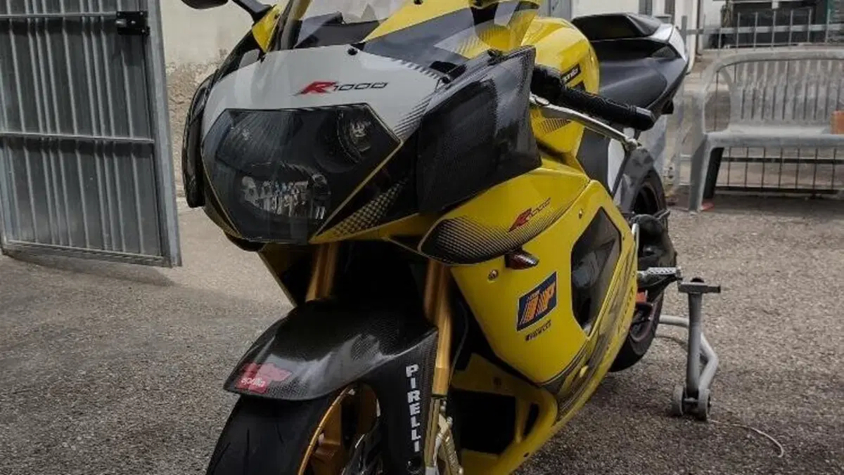 Aprilia RSV 1000 R (2003 - 04)  (5)