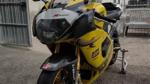 Aprilia RSV 1000 R (2003 - 04)  (5)