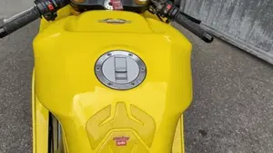 Aprilia RSV 1000 R (2003 - 04)  (6)