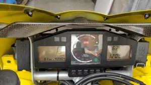 Aprilia RSV 1000 R (2003 - 04)  (7)