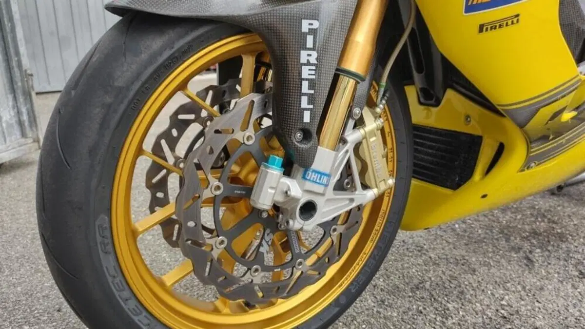 Aprilia RSV 1000 R (2003 - 04)  (8)