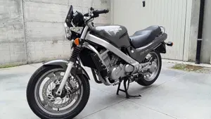 Honda NTV 650 (1988 - 01)  (4)