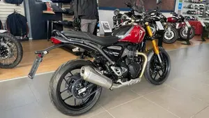 Triumph Speed 400 (2024 - 26)  (2)