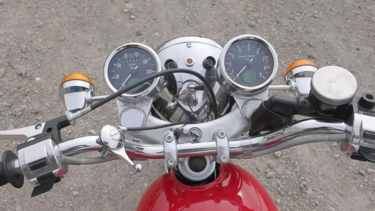 Norton   (9)