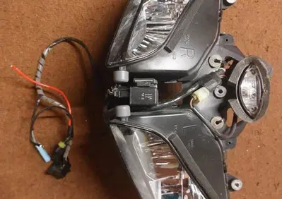 FARO CBR 600 Honda - Annuncio 9361102
