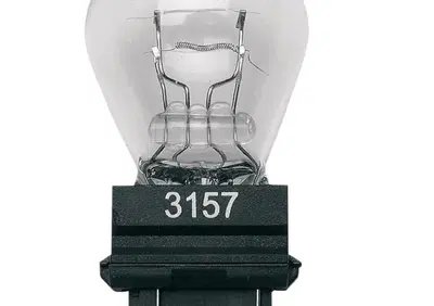 Lampadina posteriore BIANCA faro e stop 12V attacc  - Annuncio 8558031