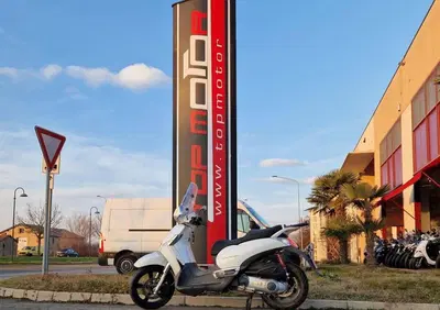 Aprilia Scarabeo 300 Special (2009 - 13) - Annuncio 9366967