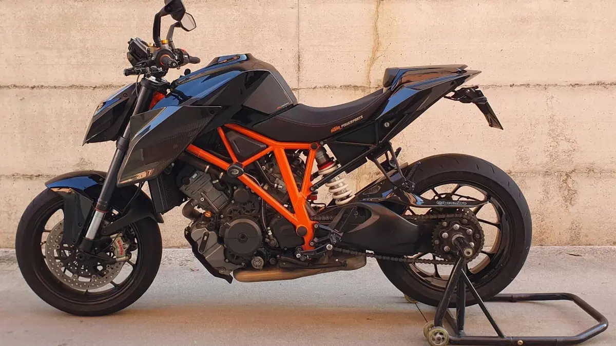 KTM 1290 Super Duke R ABS (2014 - 16)  (2)