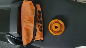 KTM 1290 Super Duke R ABS (2014 - 16)  (16)