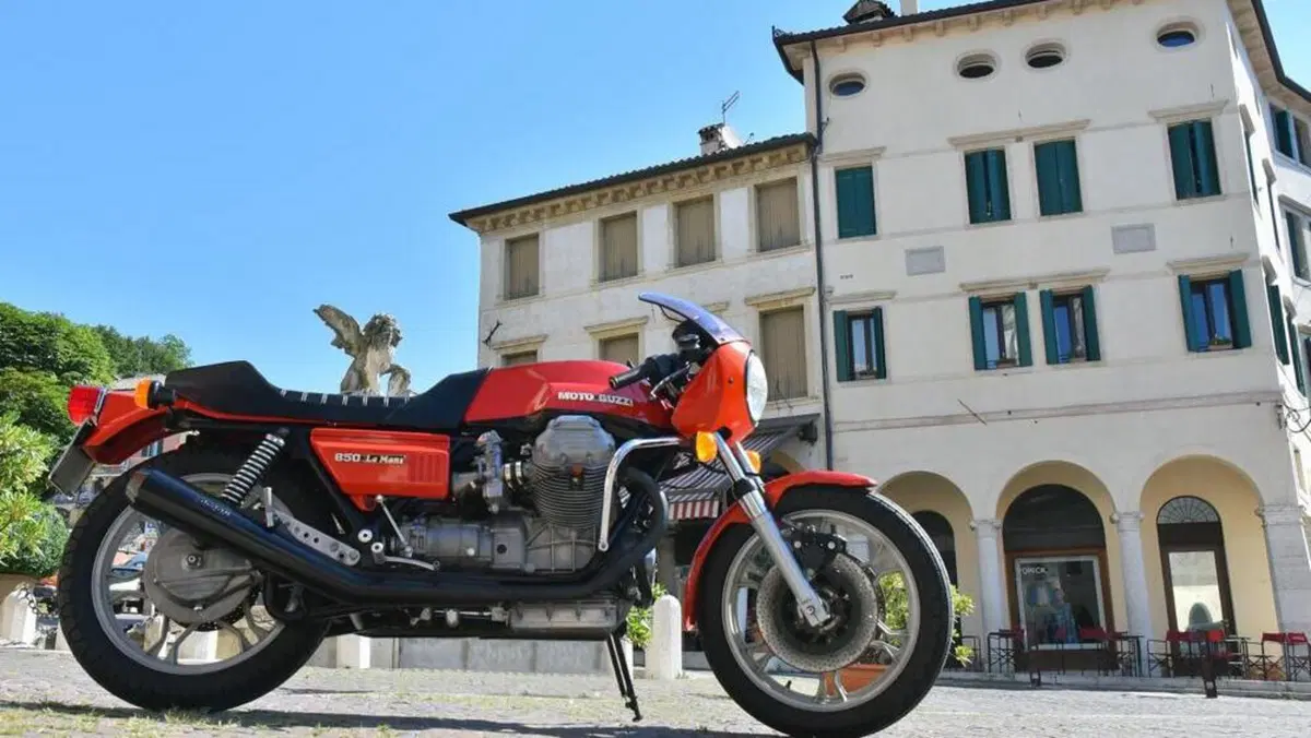 Moto Guzzi   (4)