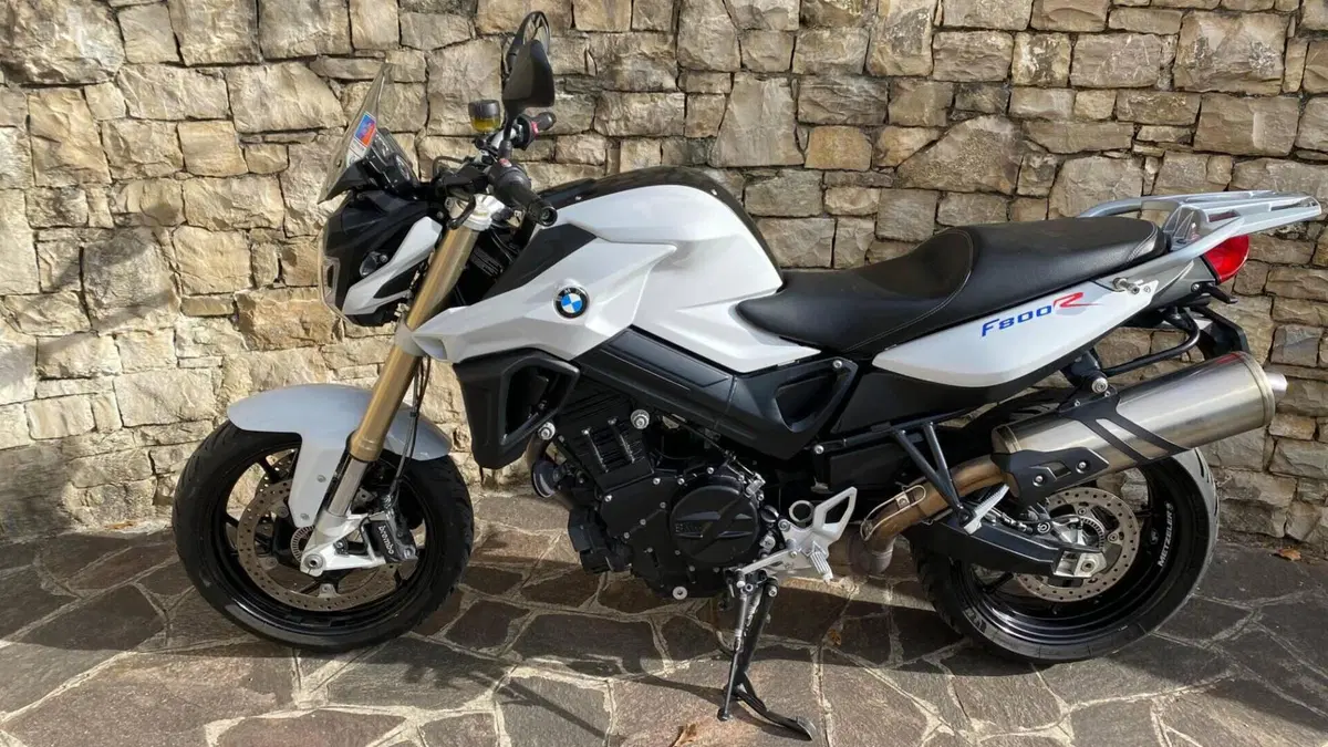 Bmw F 800 R (2015 - 16)  (4)