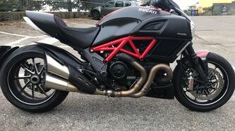 Ducati Diavel 1200 Carbon (2014 - 16) usata