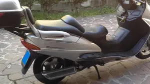 Suzuki Burgman AN 250 (1998 - 01)  (3)