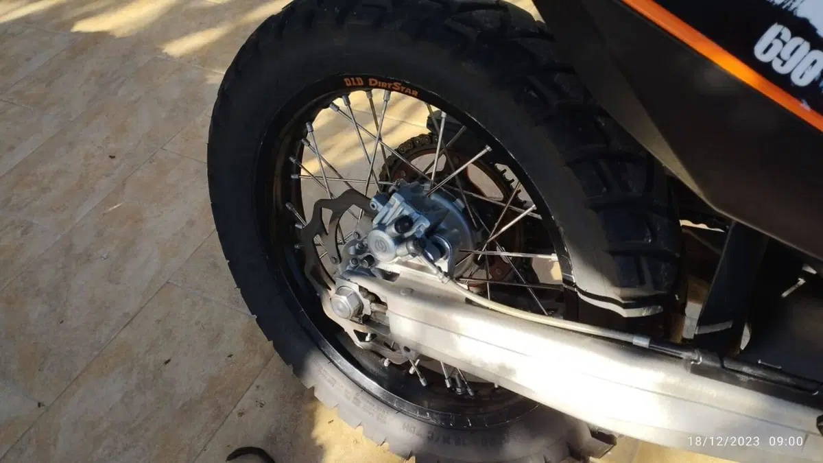 KTM 690 Enduro (2009 - 11)  (10)