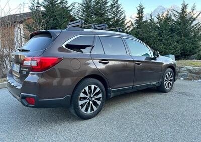 Subaru Outback 2.0d Lineartronic Unlimited usata