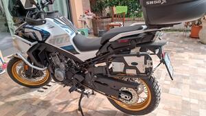 CFMoto 800MT Sport R. Una “R” che si traduce crossover sportiva