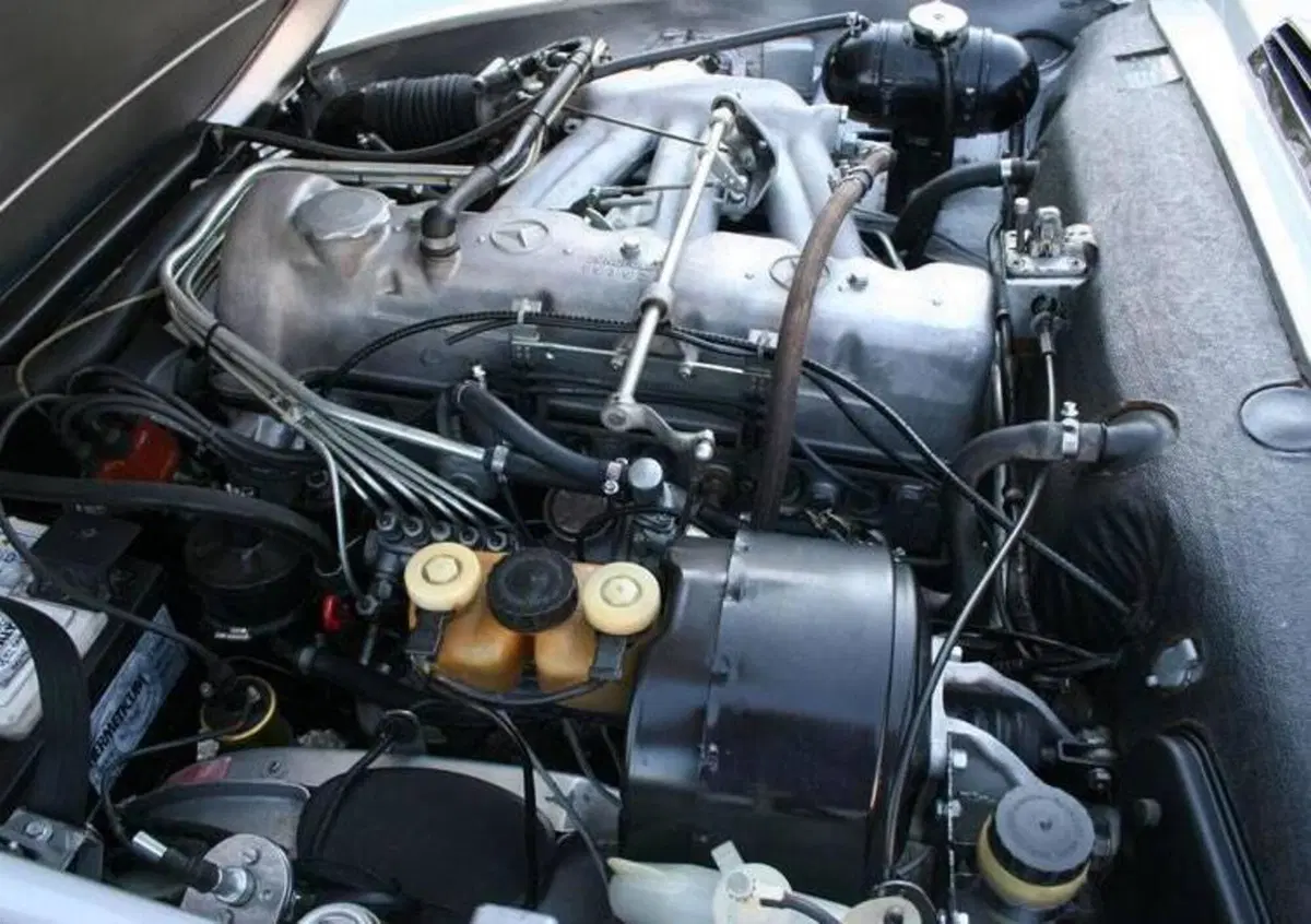 Mercedes-Benz 280 SL pagoda  (9)