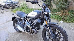 Ducati Scrambler 800 Icon Dark (2020) 