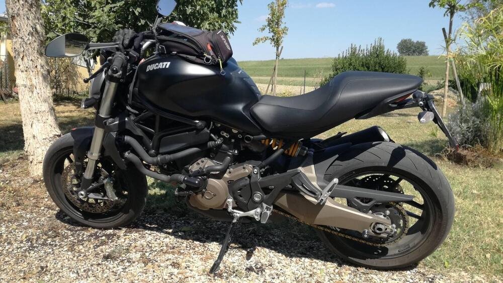 Ducati Monster 821 Dark ABS (2014 - 16) 