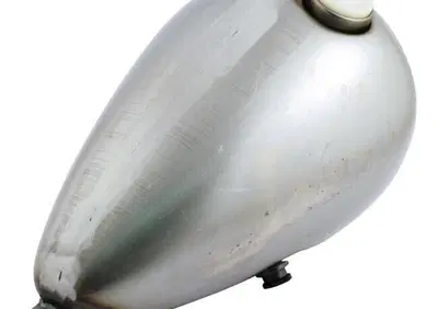 Serbatoio benzina Rebel 2,2 galloni tappo singolo  - Annuncio 8550712