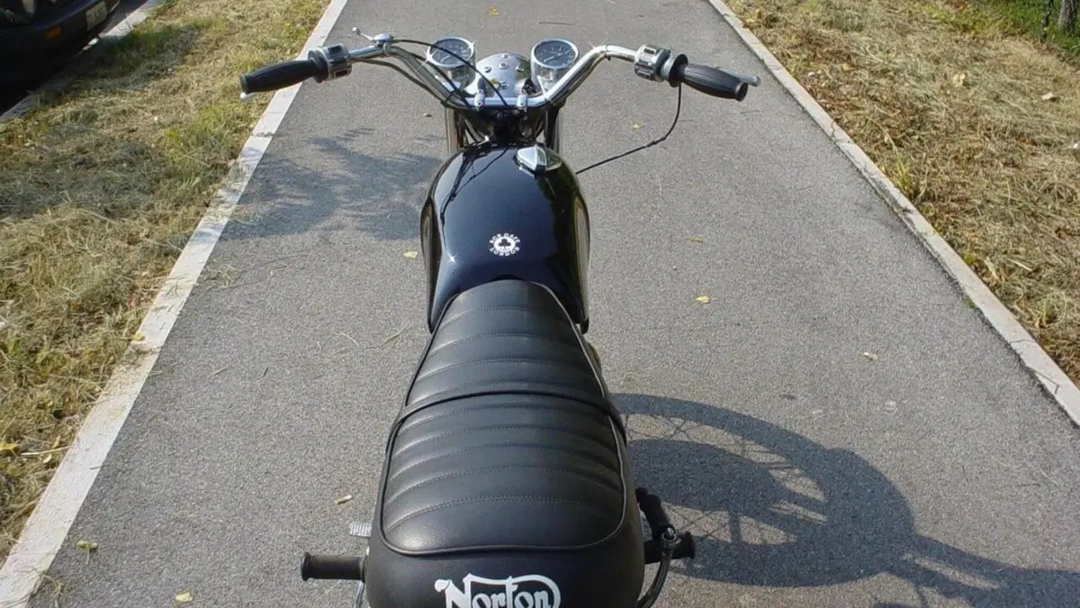 Norton   (9)