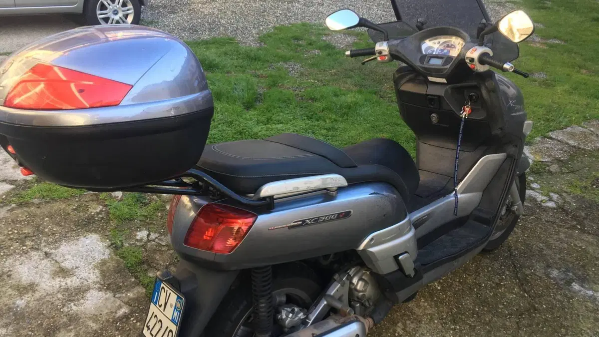 Yamaha XC 300 Versity  (2)
