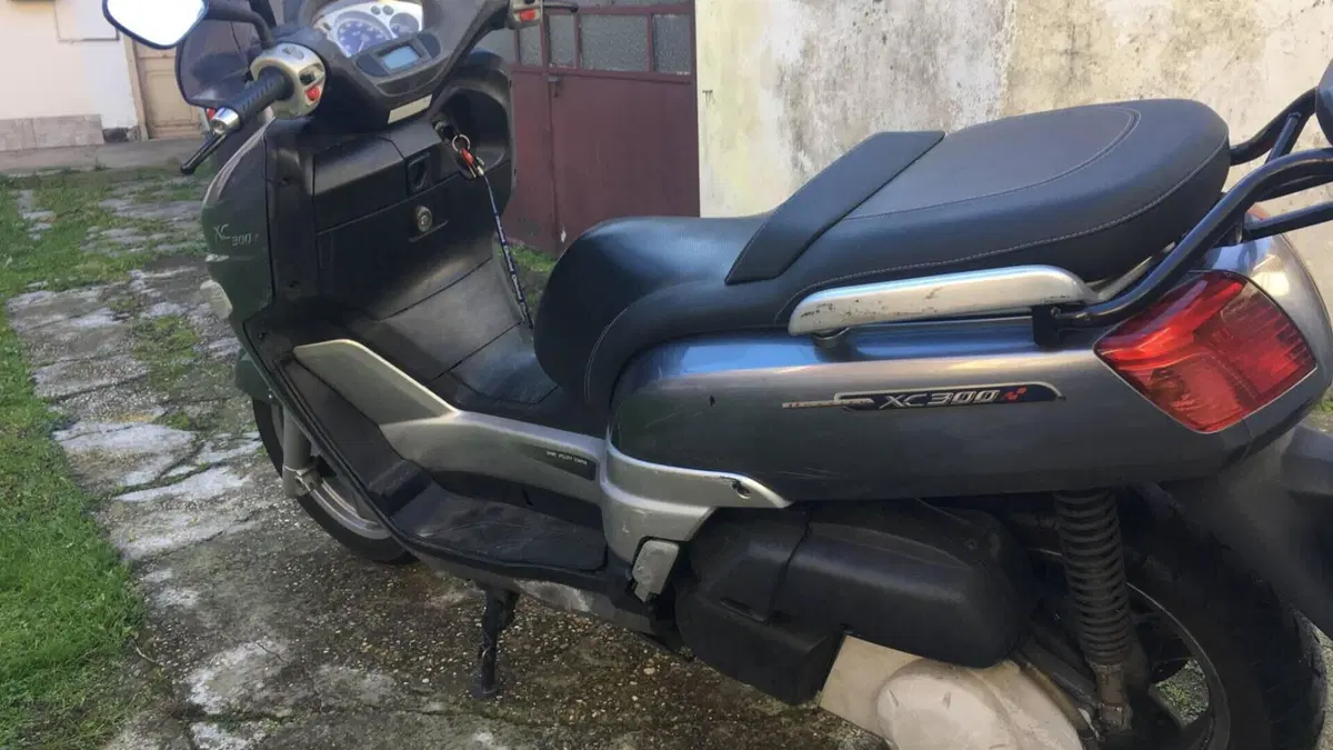 Yamaha XC 300 Versity  (3)