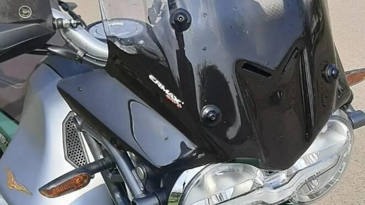 Moto Guzzi V85 TT Centenario (2021 - 22)  (9)