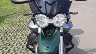 Moto Guzzi V85 TT Centenario (2021 - 22) usata
