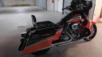 Harley-Davidson 1800 Street Glide (2010 - 11) - FLHXSE usata
