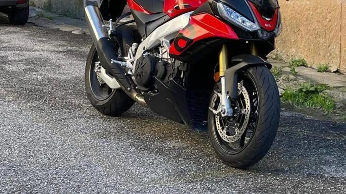 Aprilia Tuono V4 (2021 - 24)  (3)