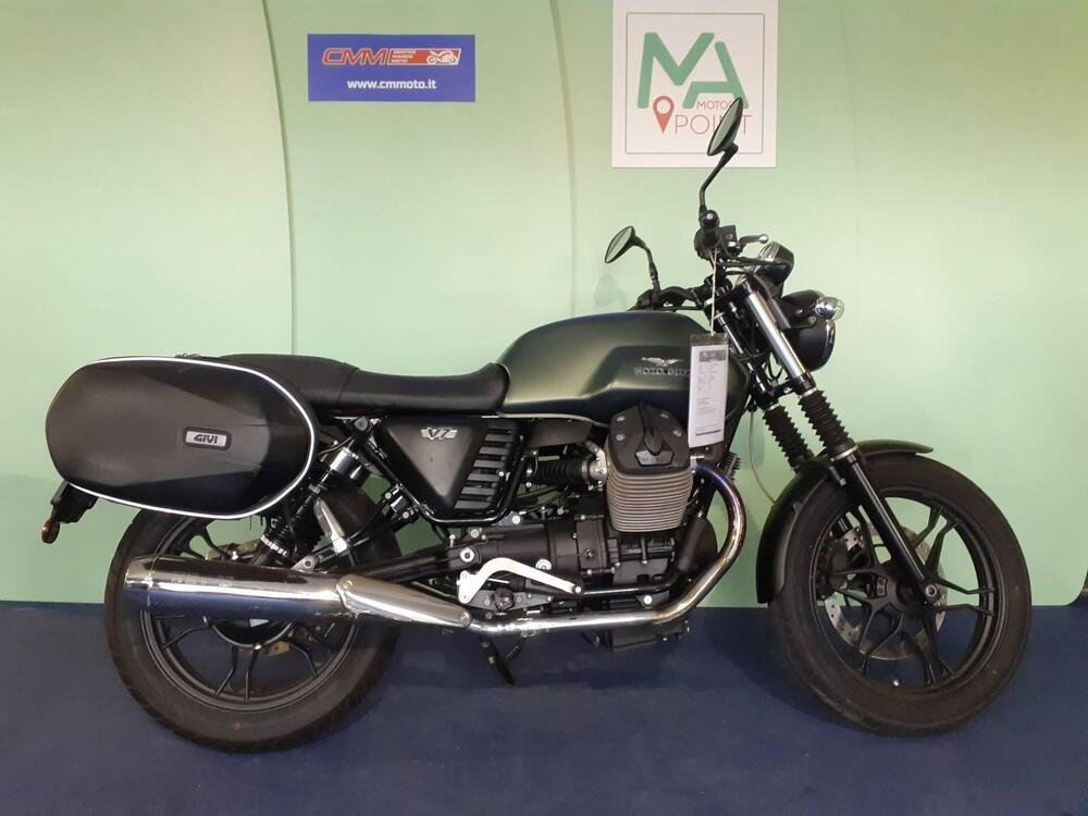 Moto Guzzi V7 Stone (2012 - 15) 