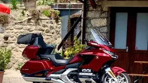 Honda GL 1800 Gold Wing Tour (2020)  (5)