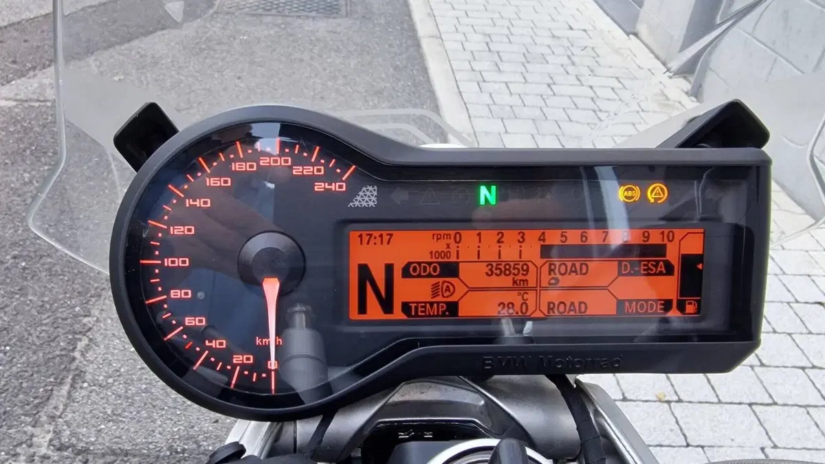 Bmw R 1200 R (2015 - 16)  (3)