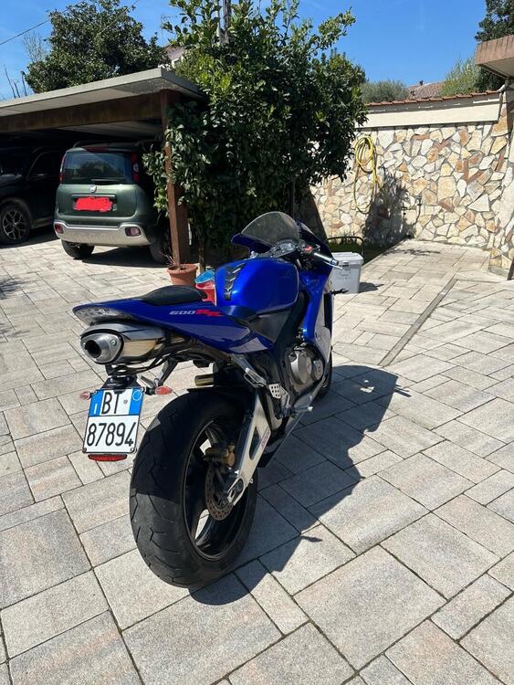 Honda CBR 600 RR (2003 - 04) Usata a Carrara - VetrinaMotori