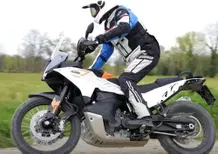 KTM 790 Adventure 2024: il TEST completo della maxi enduro austriaca fatta in Cina. Pregi e difetti [VIDEO]