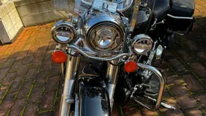 Harley-Davidson 107 Road King Classic (2019 - 20) - FLHRC  (2)