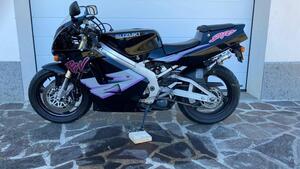 Suzuki RGV 250 Dep (1994 - 96) 