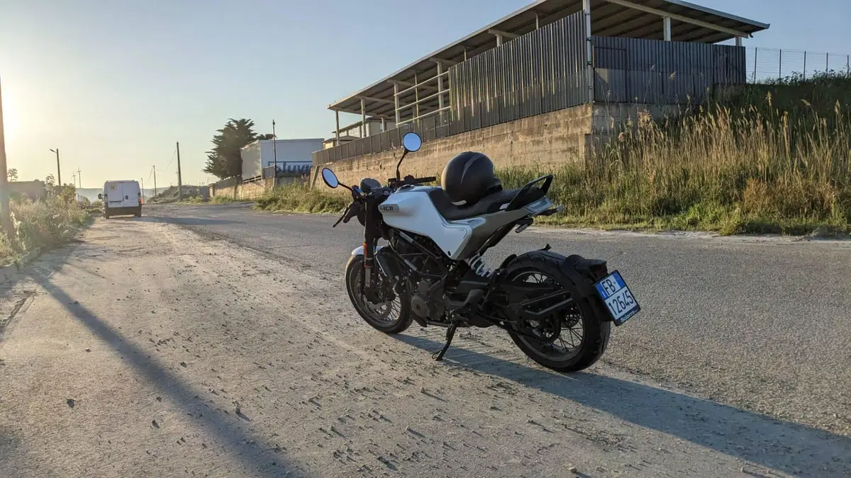 Husqvarna Vitpilen 401 (2021 - 23)  (2)